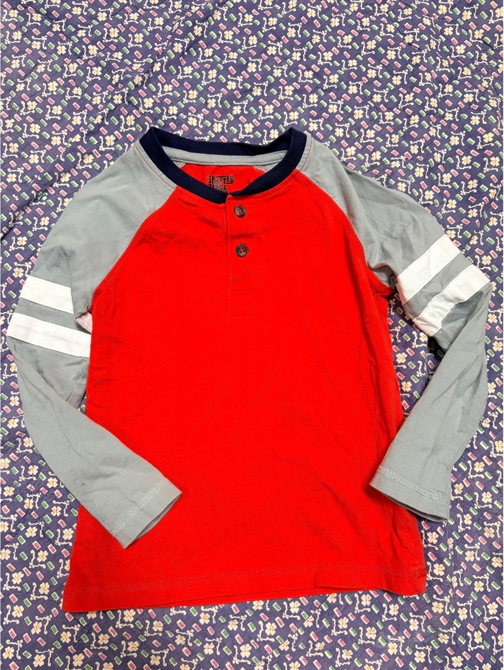 Spotted Zebra Kids Red Gray Henley Long Sleeve Tee Shirt Size XS (5) 100% Cotton
